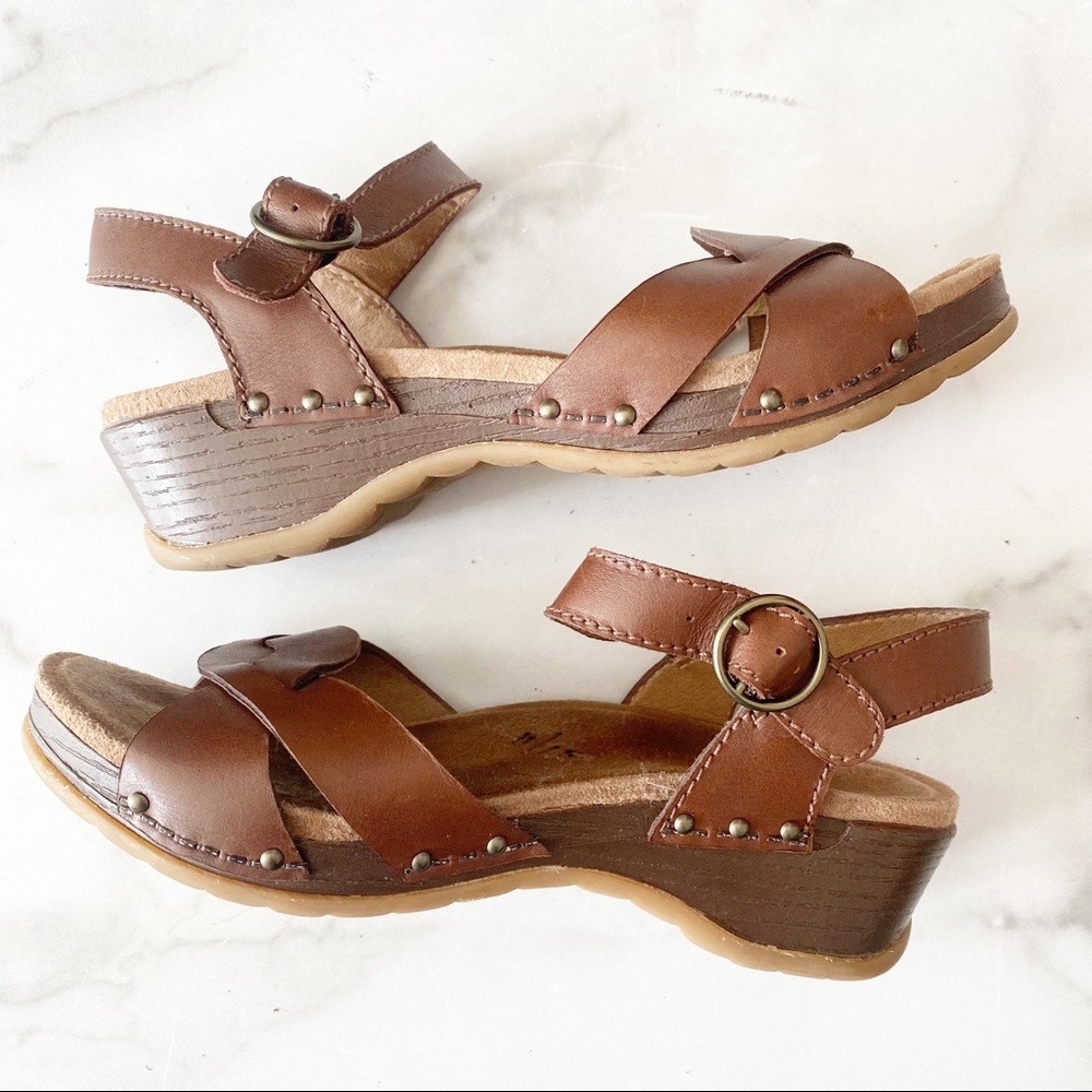 Dansko • Adjustable Leather Sandal • 38
